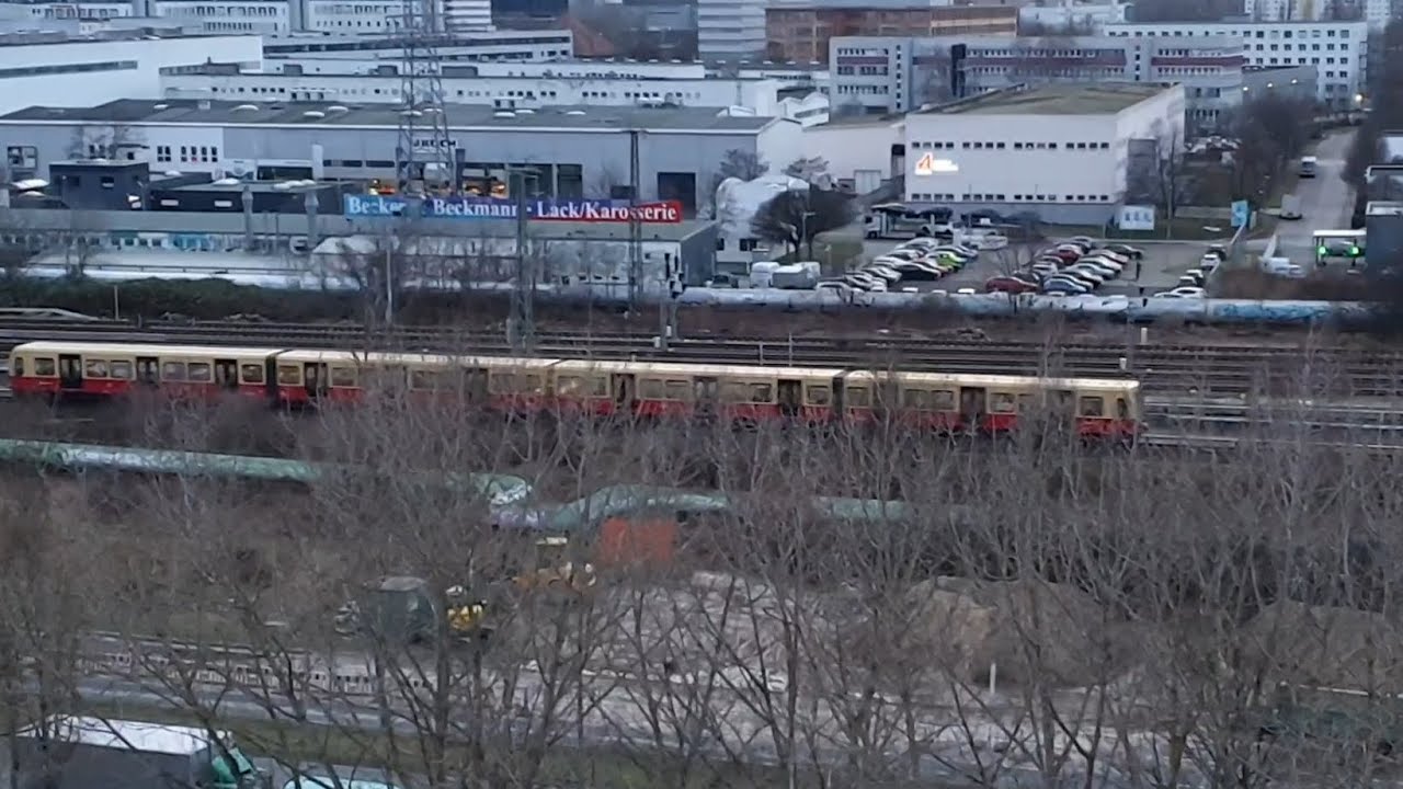 S-Bahn berlin|3 Z&uuml;ge beim Bahnhof Springpfuhl