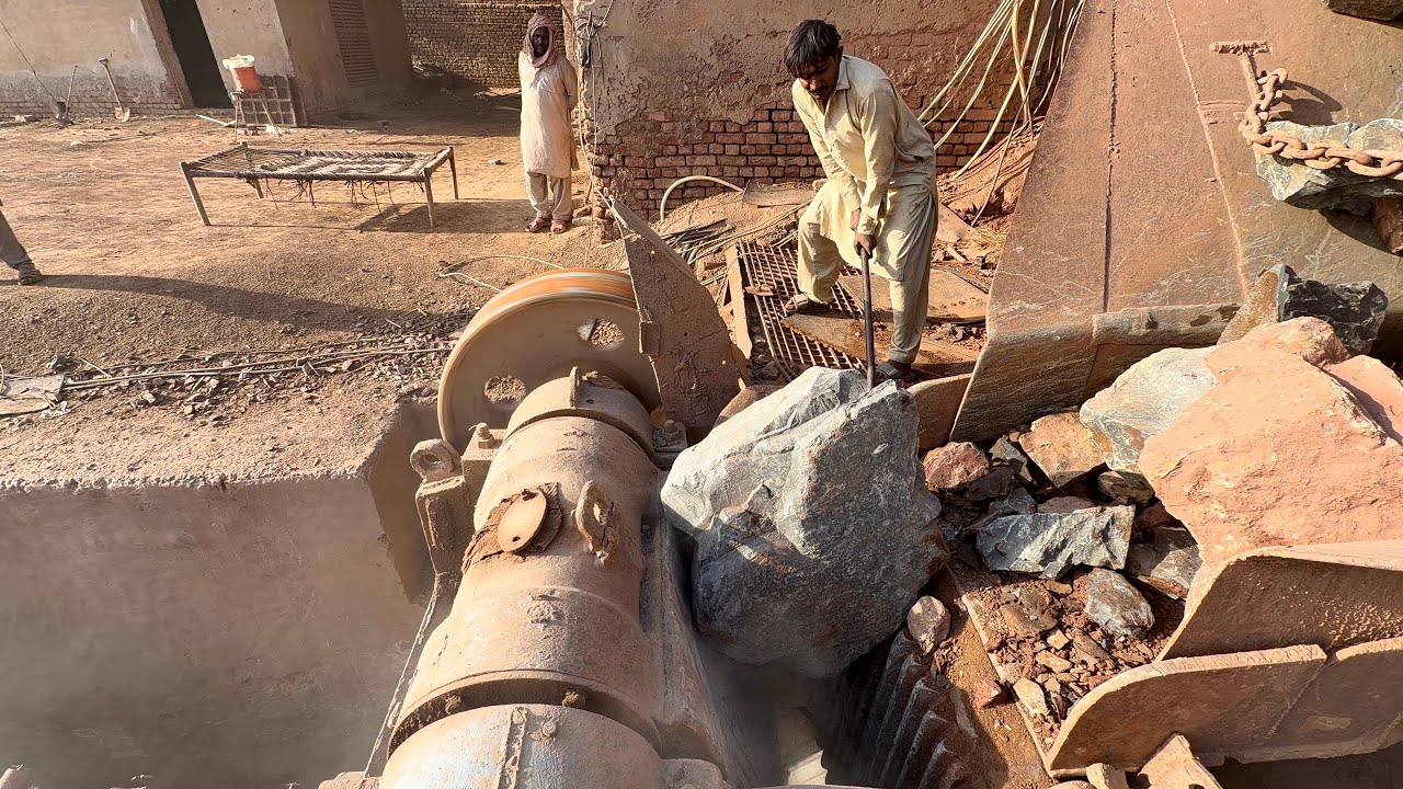 Extreme Hopper Jam Clearing | Worker Breaking Massive Rock with Hammer | Stone Crusher Action