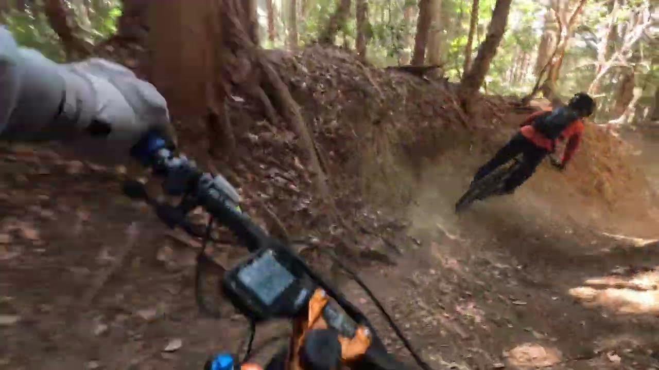 e-mtbトレイルライド　Turbo Levo SL 　Instinct Powerplay　FANTIC e-MTB