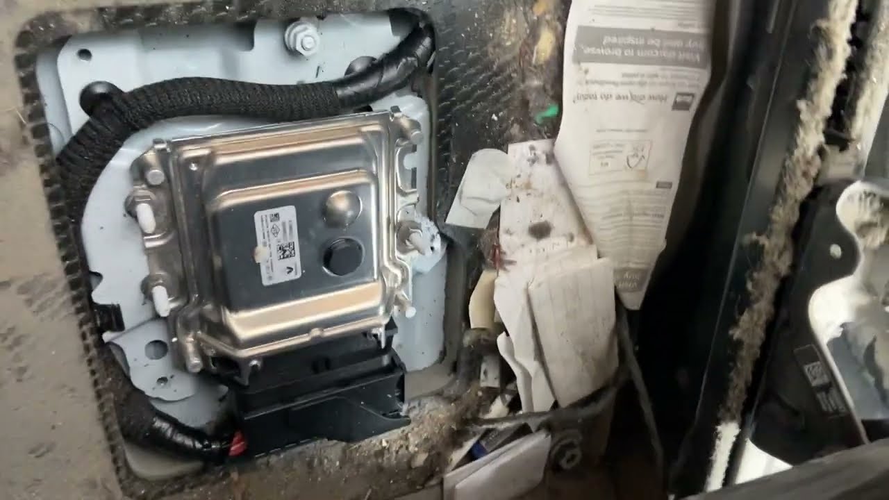Vauxhall vivaro Renault trafic Adblue module location