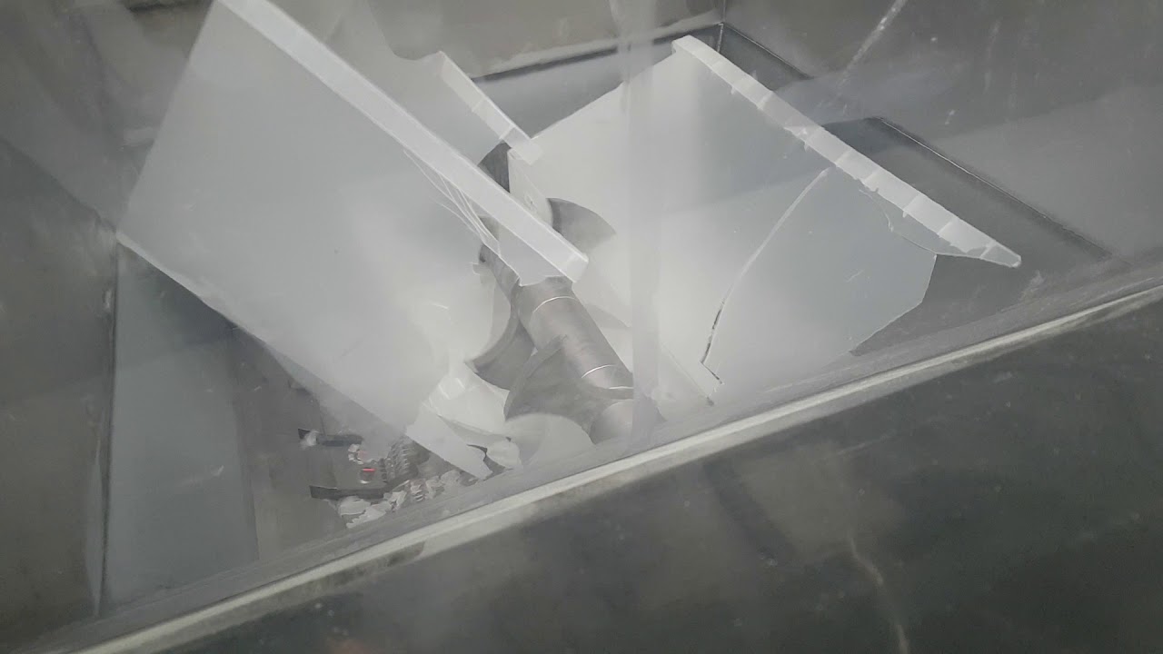 Triturado y reciclado de pl&aacute;sticos