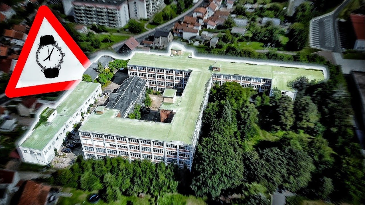 RIESIGE UHRENFABRIK GEFUNDEN (eingerichtet) ⌚⏰