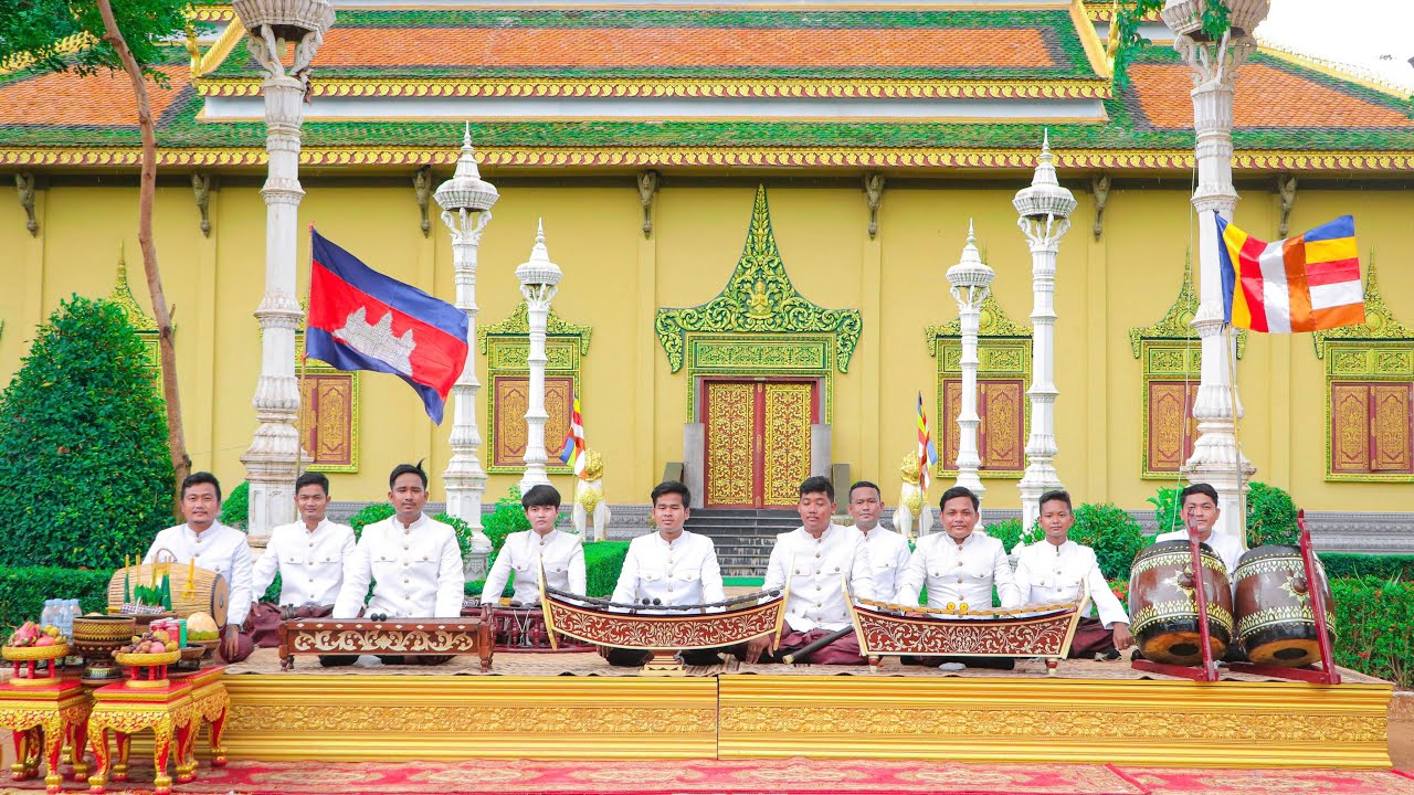 បទ ដំណើរសេះបីជាន់ ឬសាលោម៉ាបីជាន់ #Saloma #ក្រុមយុវជនខ្មែរថែមរតកដូនតា #ដៃរនាត