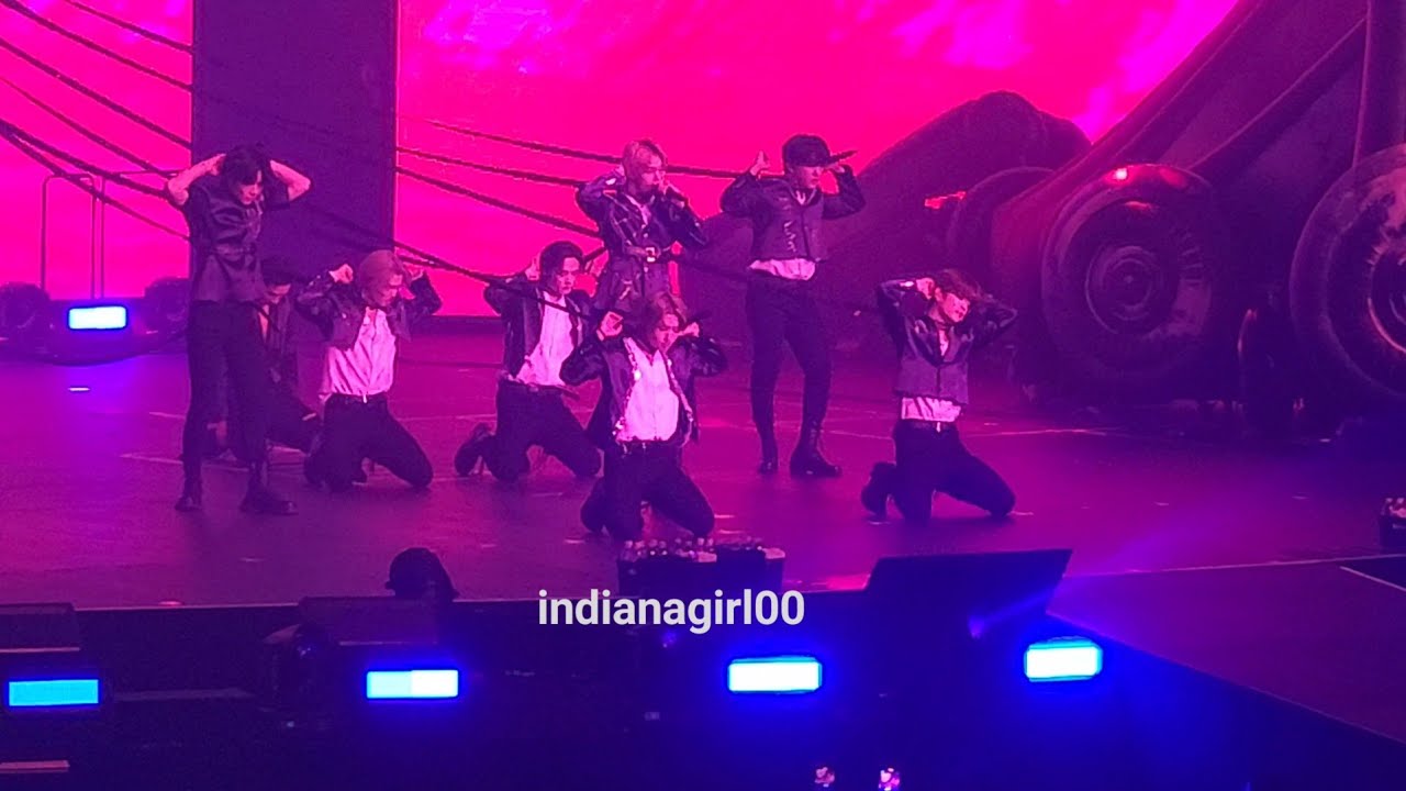Red Lights - Stray Kids 3/23/23 State Farm Arena, Atlanta,GA