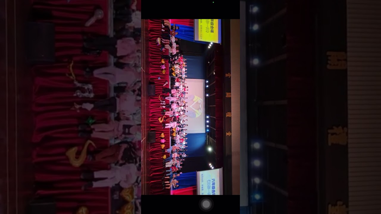 六年级合唱-和你一样