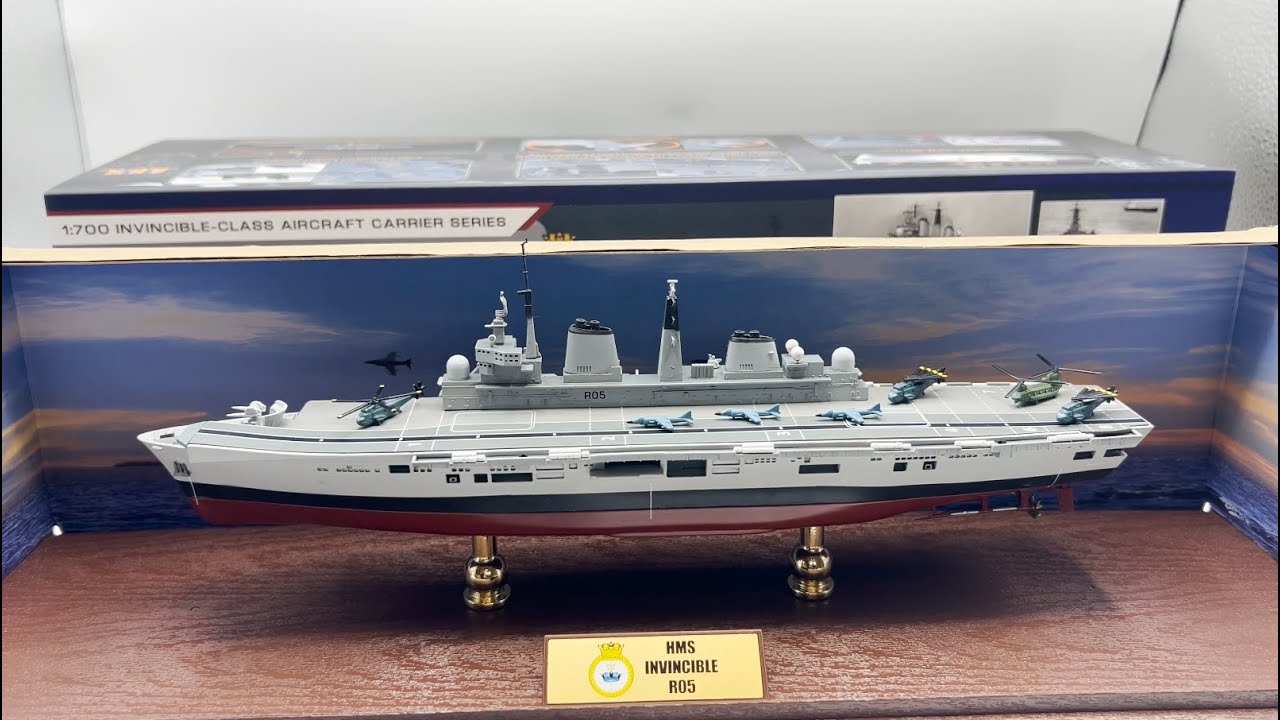 Forces of Valor British HMS Invincible Aircraft Carrier 1982 Full Hull 1:700 Scale 953001A Unboxing
