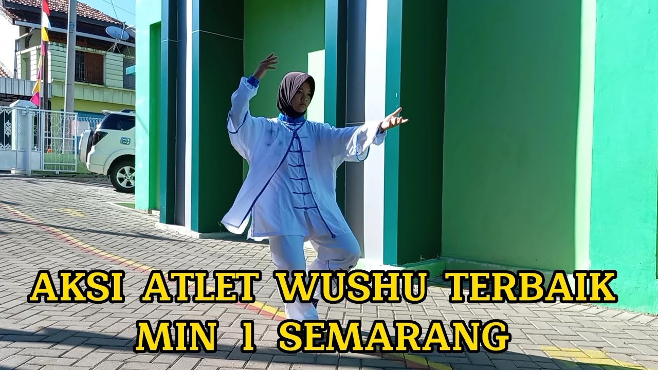 Aksi atlet wushu terbaik menunjukan kehebatanya
