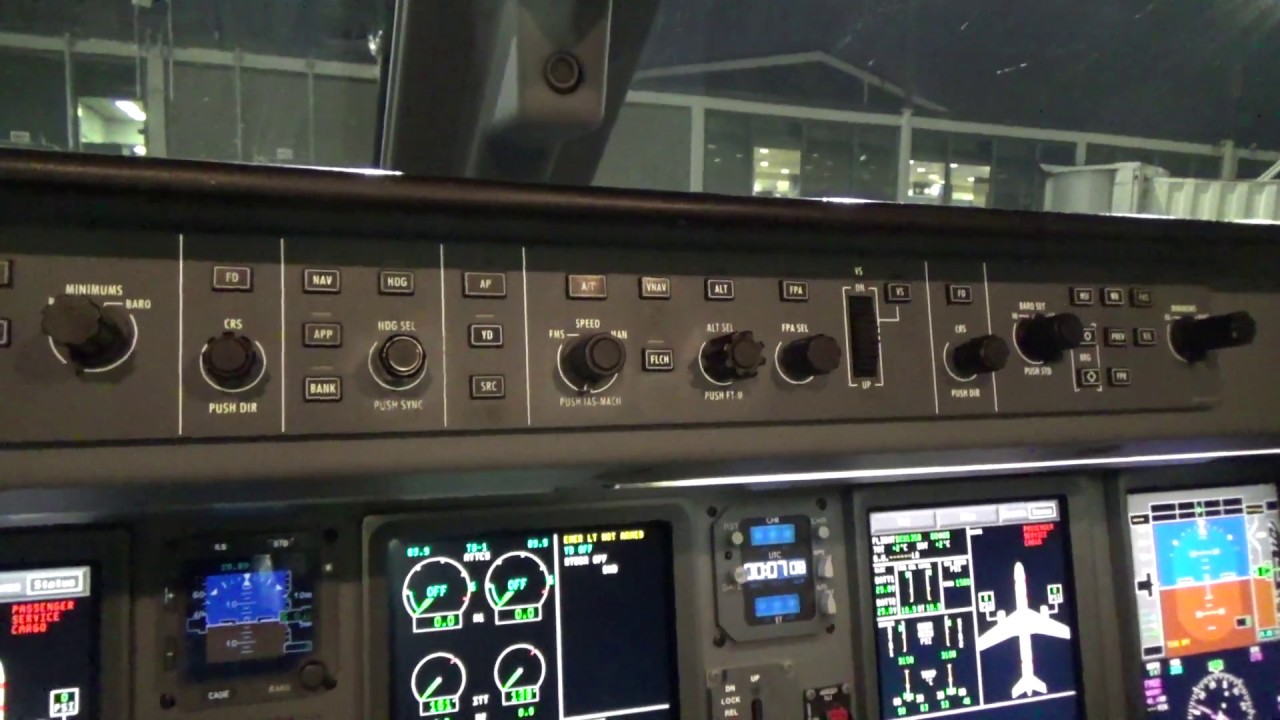 EMB175 Cockpit Tour Part 3: Mode Control Panel/Auto Pilot