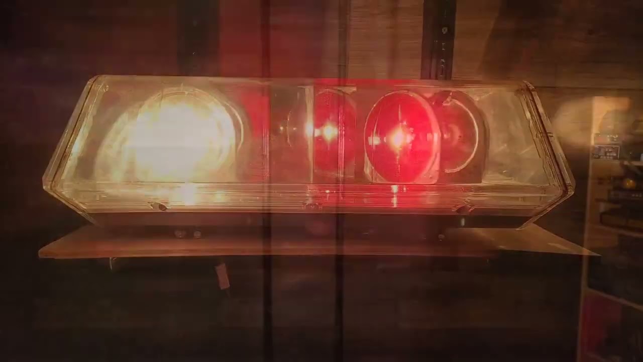 Code 3 mini XL 9000 (sealed beam XL5000) lightbar