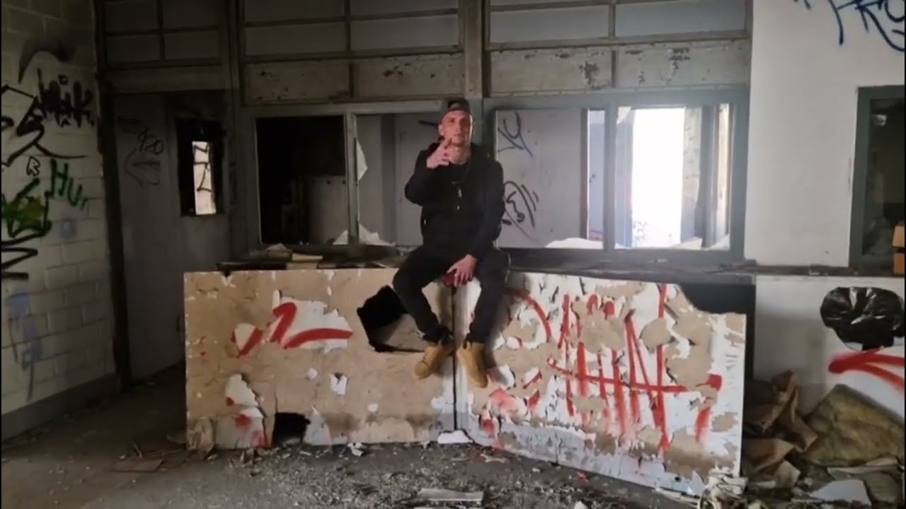 Mista4ier7ieben - Schei&szlig; egal  ( Musik Video )
