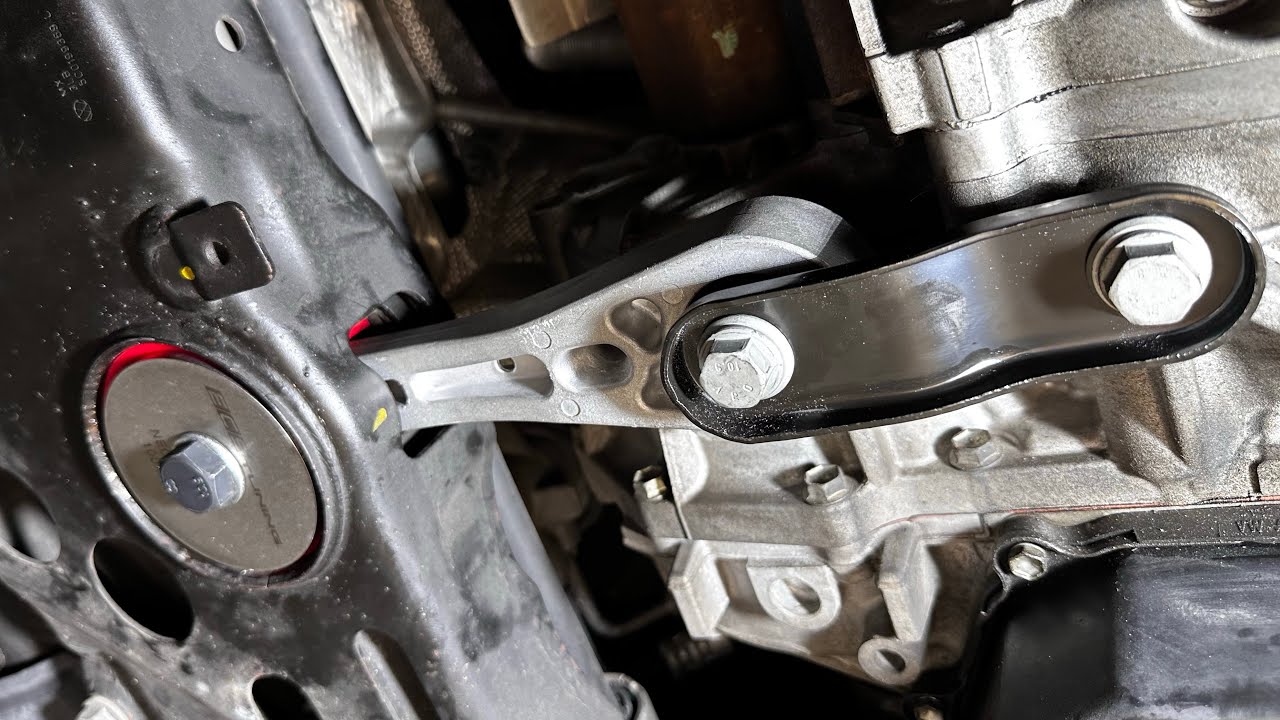COMO CAMBIAR EL SOPORTE DE ABAJO DEL MOTOR Y INSTALAR URETHANE INSERT DE ECS- VW JETTA MK6