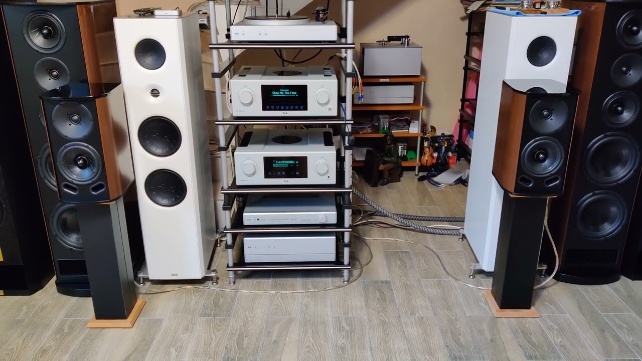 Michelle Gurevich - Show Me The Face - T+A Criterion TCD 410 R + T+A MP3000HV + T+A PA3000HV