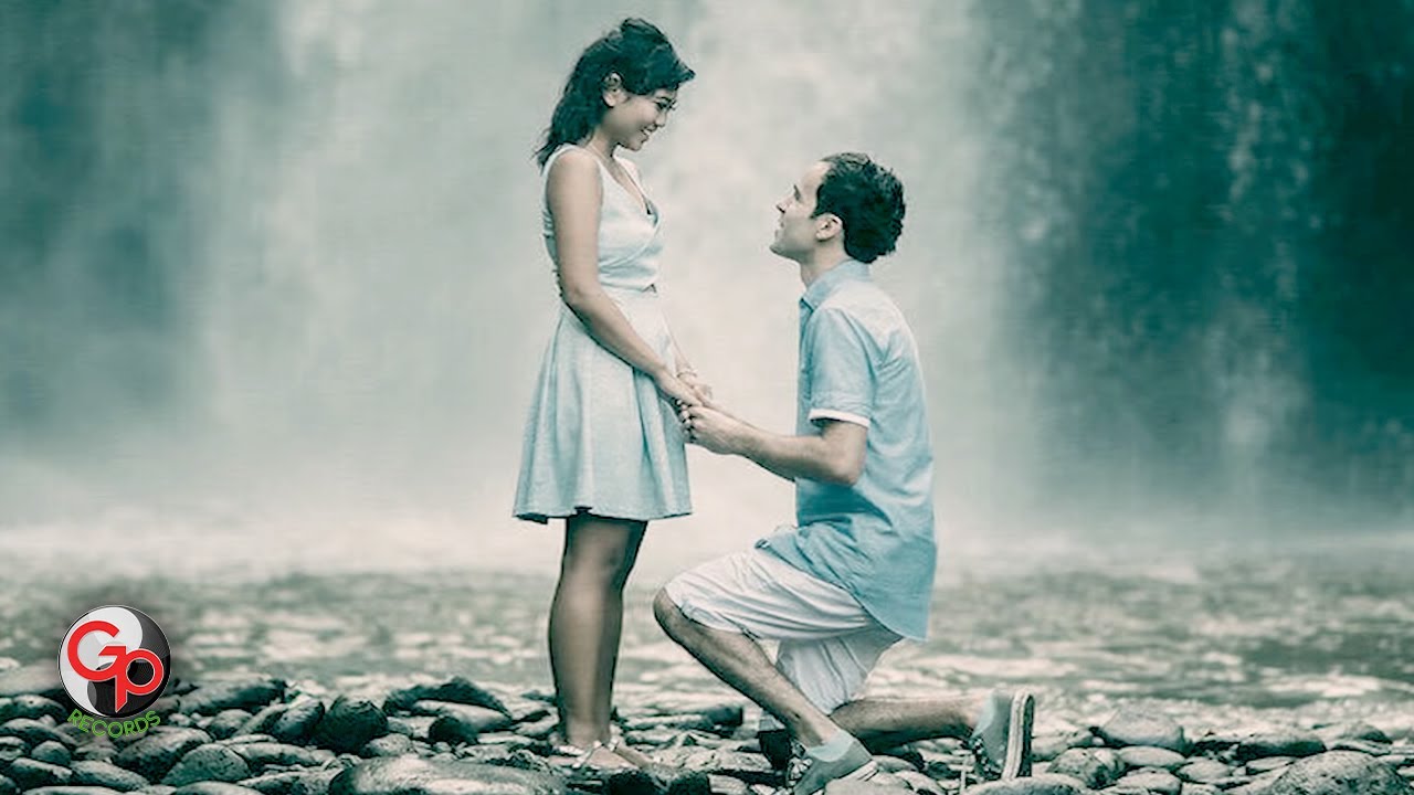 Badai Romantic Project - Melamarmu (Official Lyric Video)