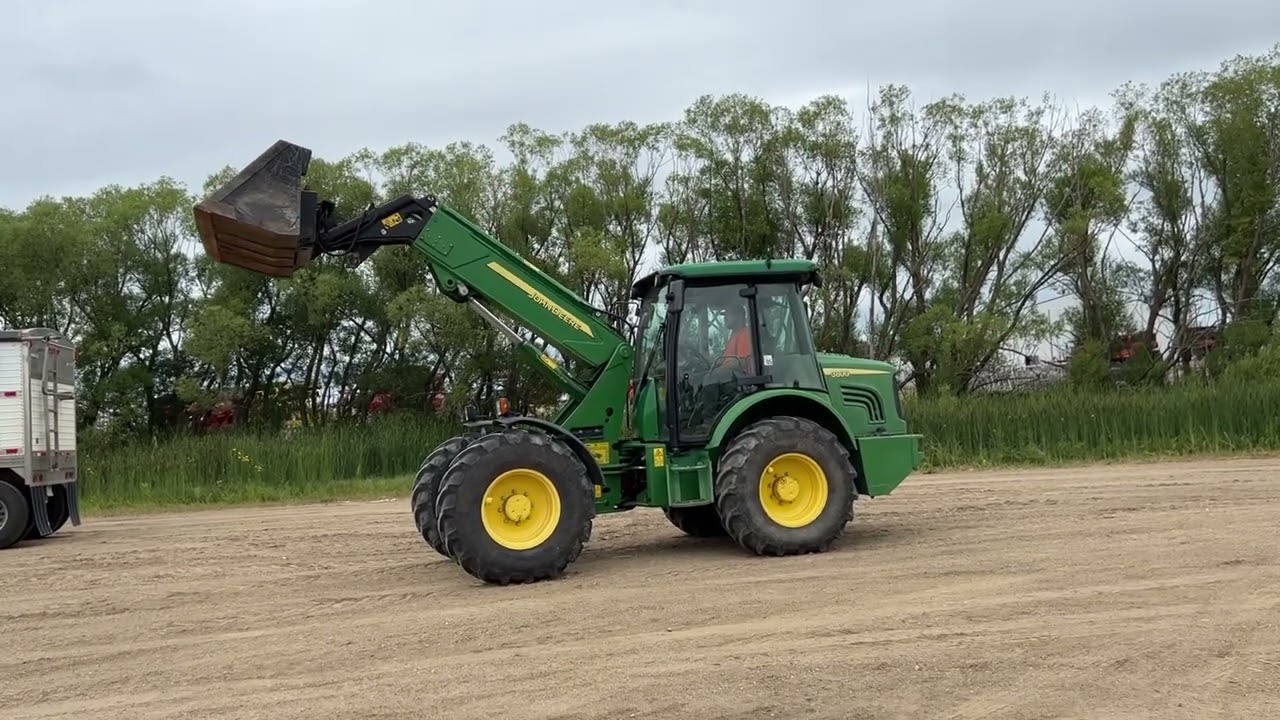 JD 3800 Telehandler, Selling by Auction August 19, 2023