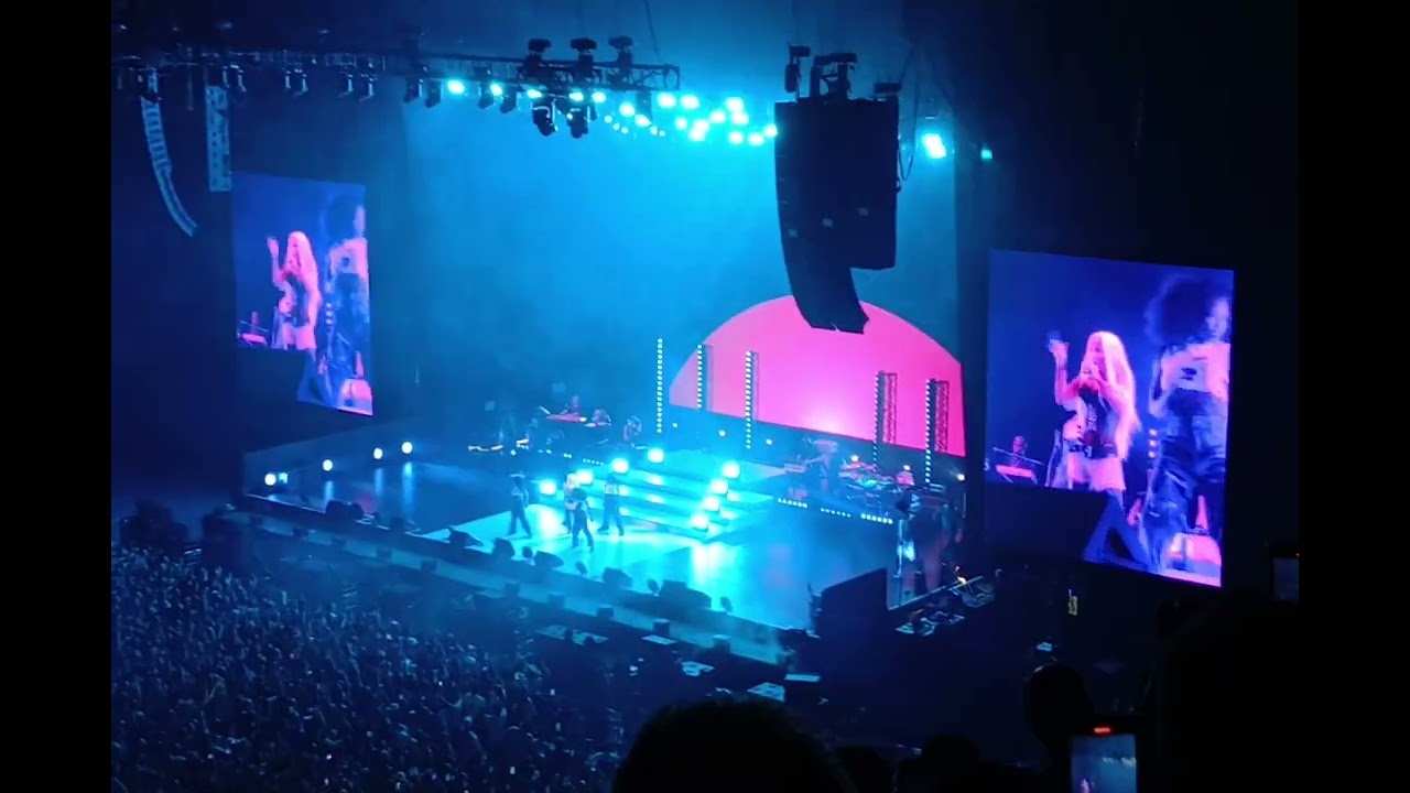 CHRISTINA AGUILERA - GENIE IN A BOTTLE - LIVE IN BRAZIL 2025 - FARMASI ARENA - RJ