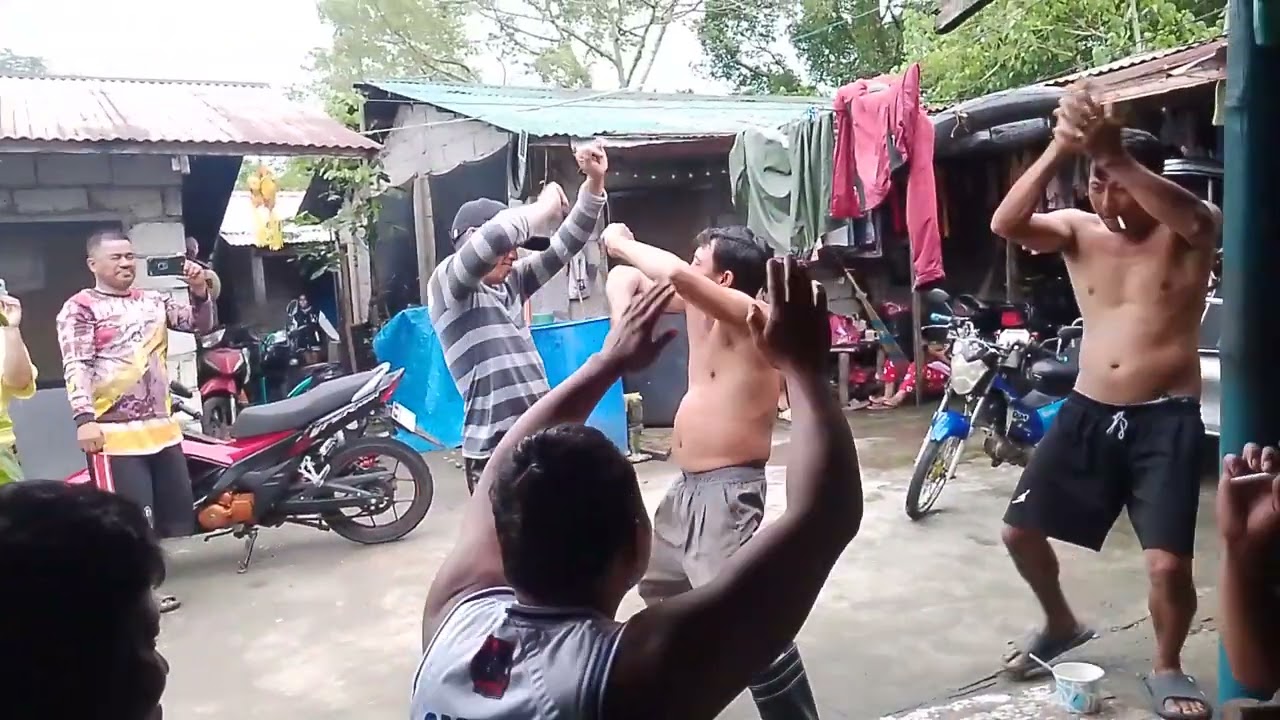 Nakalimunta hubarin Yung bota bago mag sayaw
