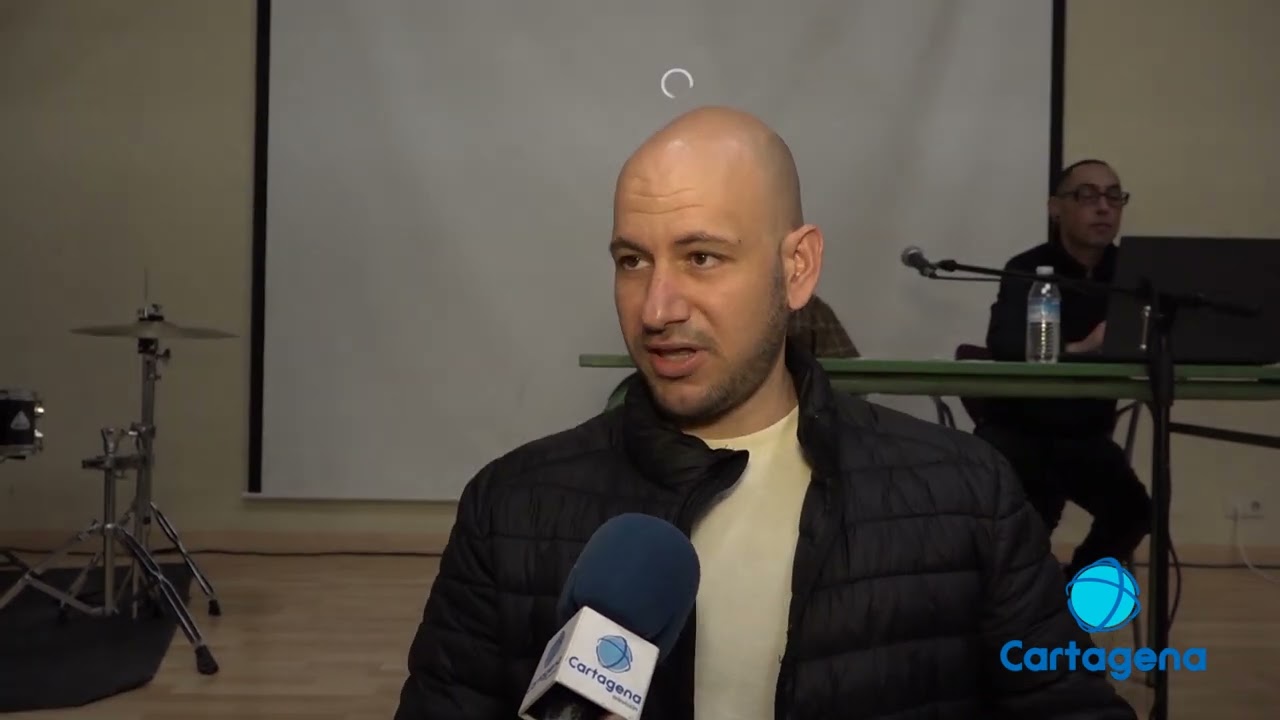 Nadddot, productor musical, visita el Colegio Narval