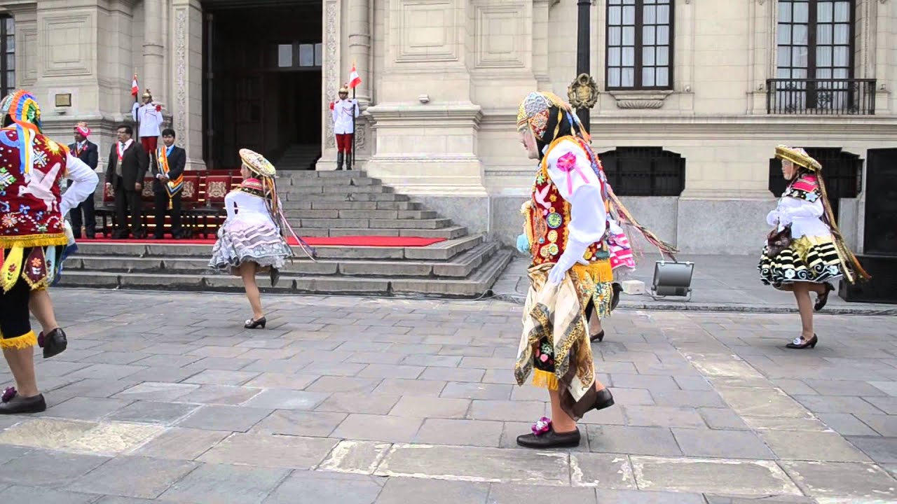 QOYACHA DE PAUCARTAMBO. LANZAMIENTO FESTIVIDAD VIRGEN DEL CARMEN.2015
