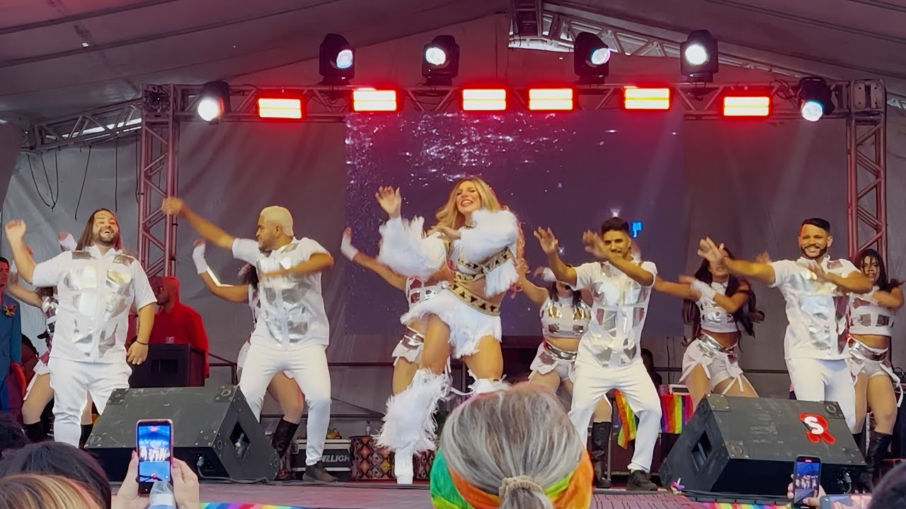 Lu Xodo Calypso - 24 PARADA LGBT de Sergipe “cover oficial da Joelma “ #joelma #calypso #cover 