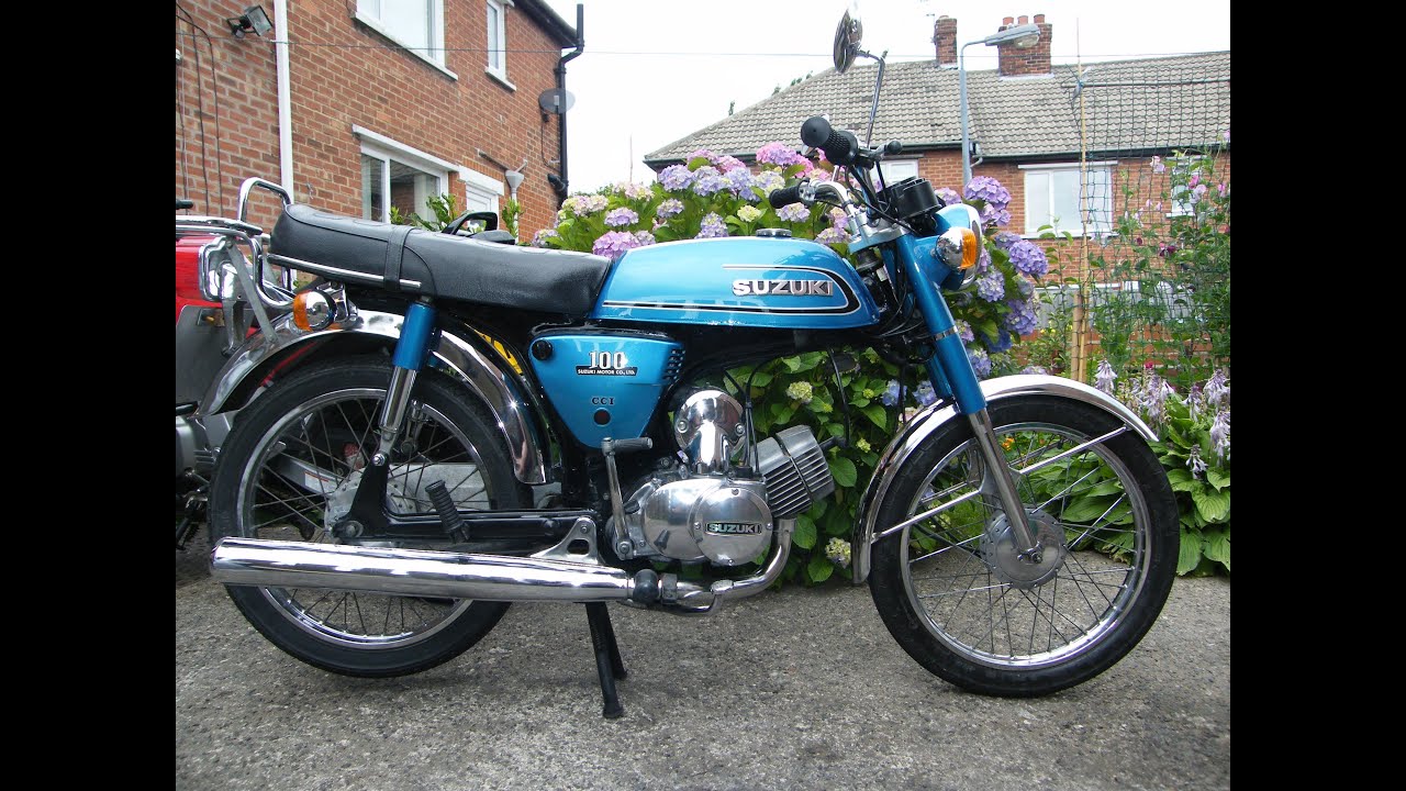 Suzuki A100 M 2 stroke Motor bike 1979