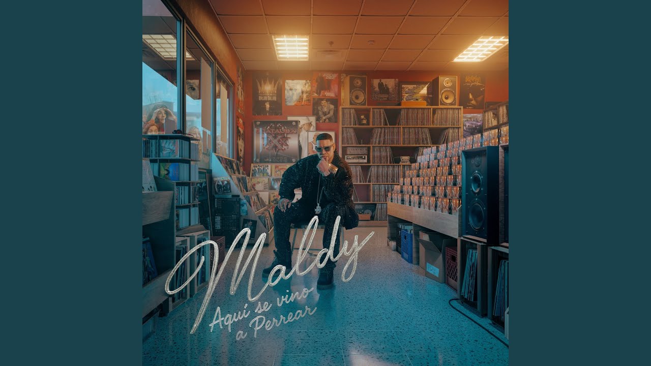 Mini Falda (feat. Yandel)