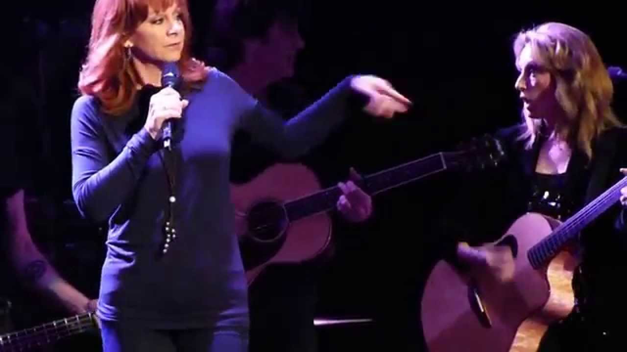 Reba McEntire - I'm A Survivor