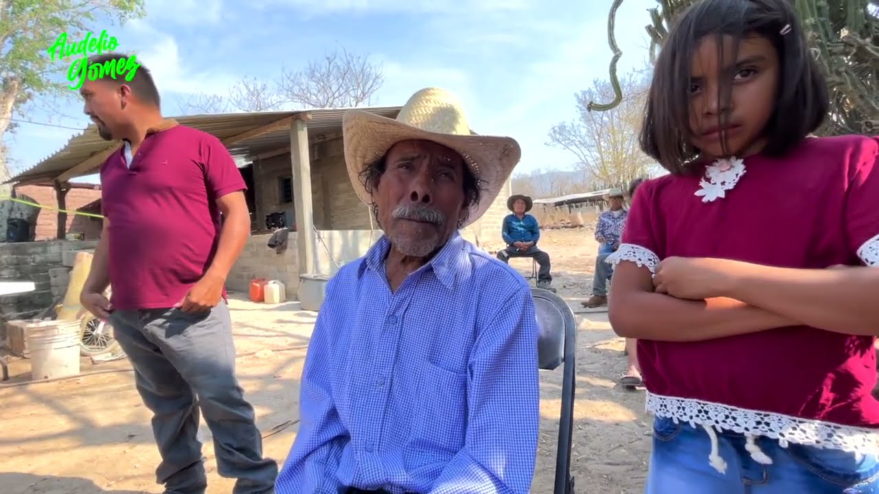 Bonita Sorpresa para el Señor Isidro en Santiago Yogana, Oaxaca, México.