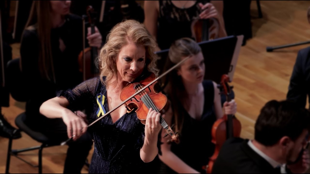 Elizabeth Pitcairn Wieniawski Concerto in D minor Lusławice, Poland