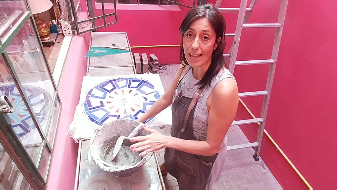 Como pegar un mosaico a la pared por Lorena Faiad