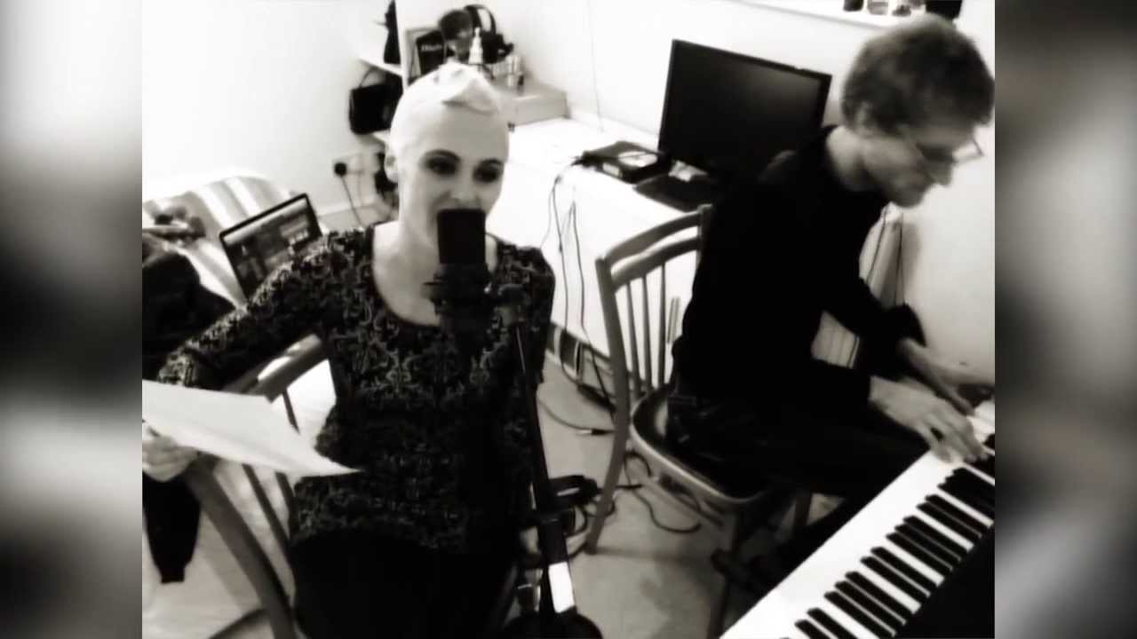 Sophie Ellis-Bextor 'Young Blood' Cover by Kovak