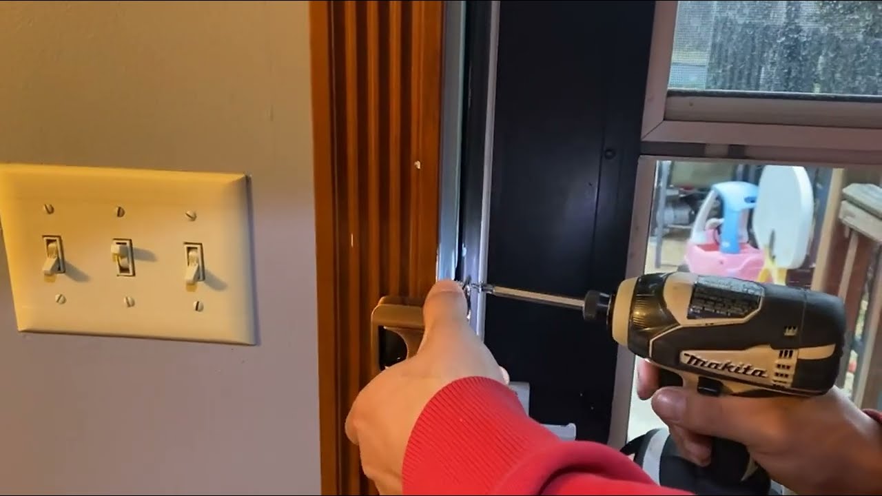 Обзор усовершенствованной версии дверного замка CZU для домашней безопасности. Отличный вариант д...
