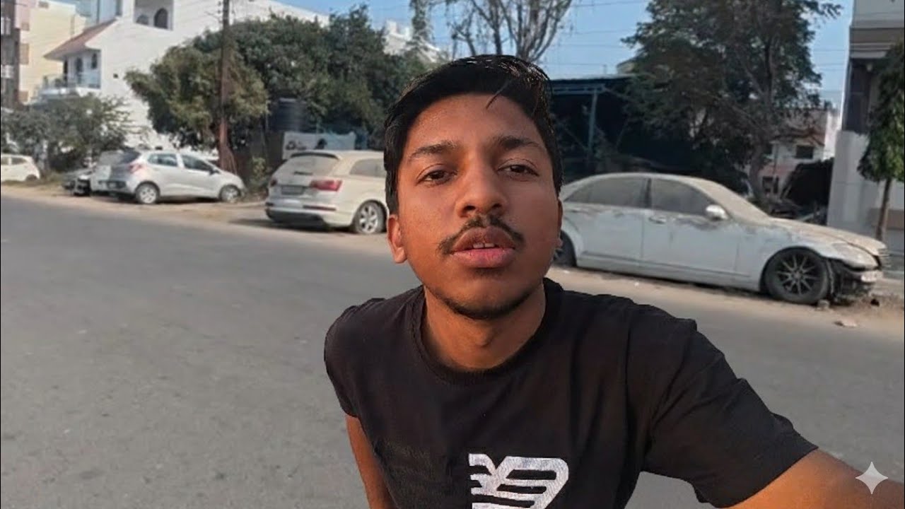 Itni luxury cars bhangar horhi hai 😲