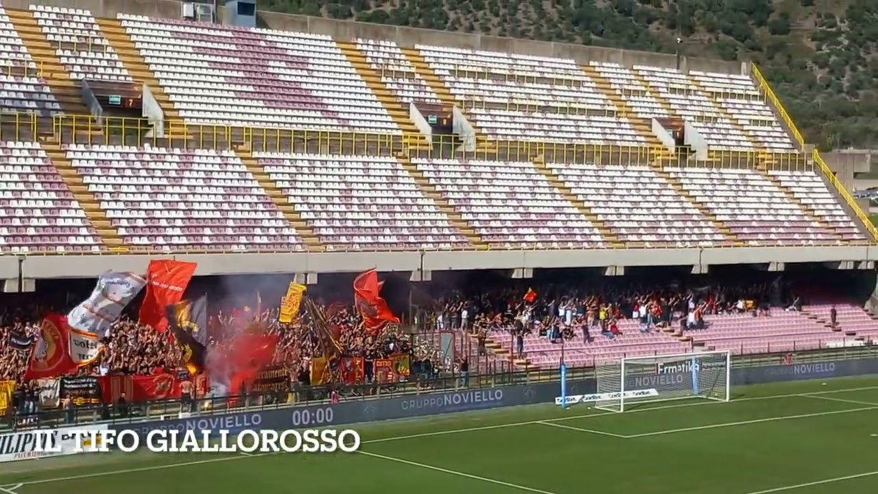 Salernitana Catanzaro, il gran tifo granata e giallorosso