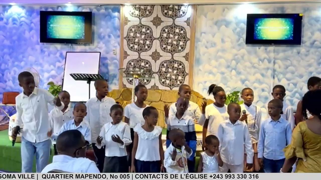 LES ENFANTS CHANTENT FAVOUR