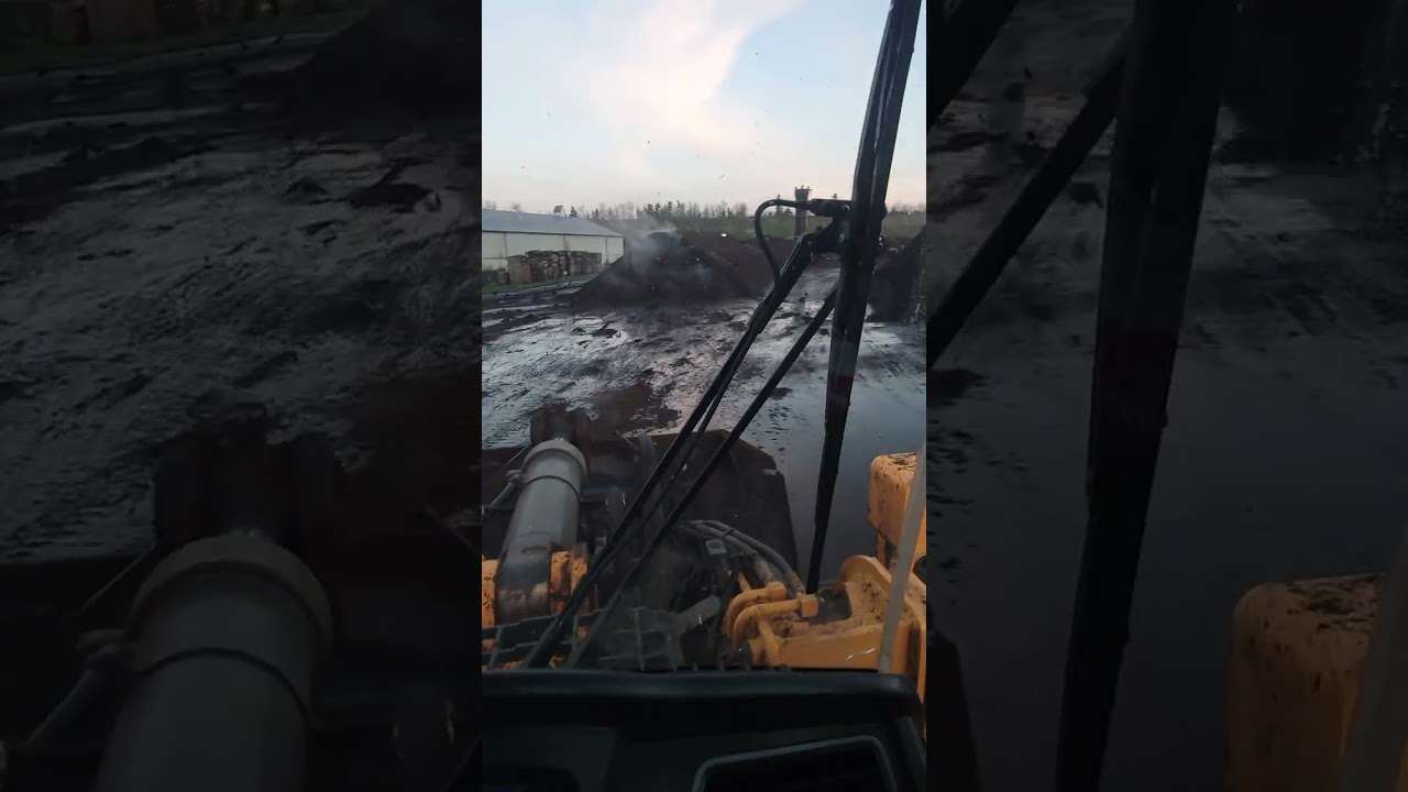 Moving compost in my Hyundai HL960-A.
