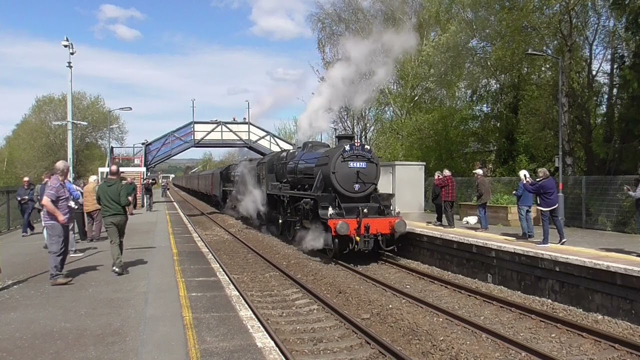 Black Fives nos 44871 and 45407 on The Great Britain XVI at Craven Arms on Saturday 20th April 2024