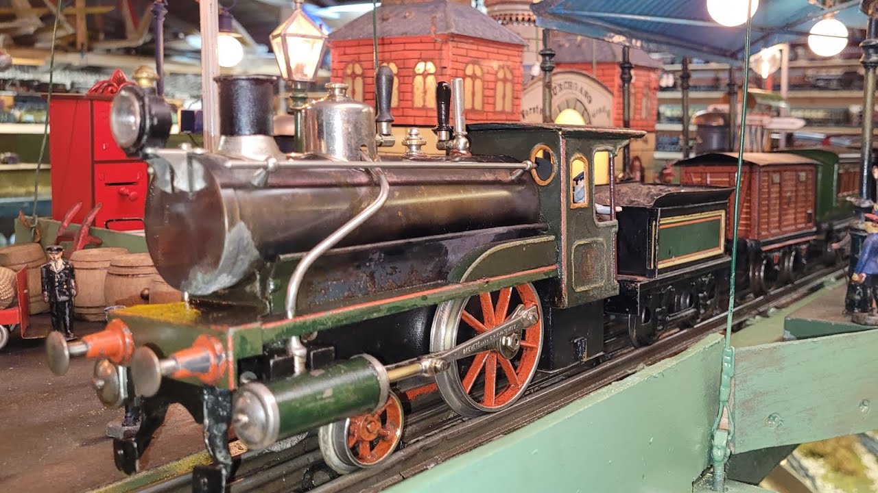 Firing up a classic Carette steam locomotive gauge 1