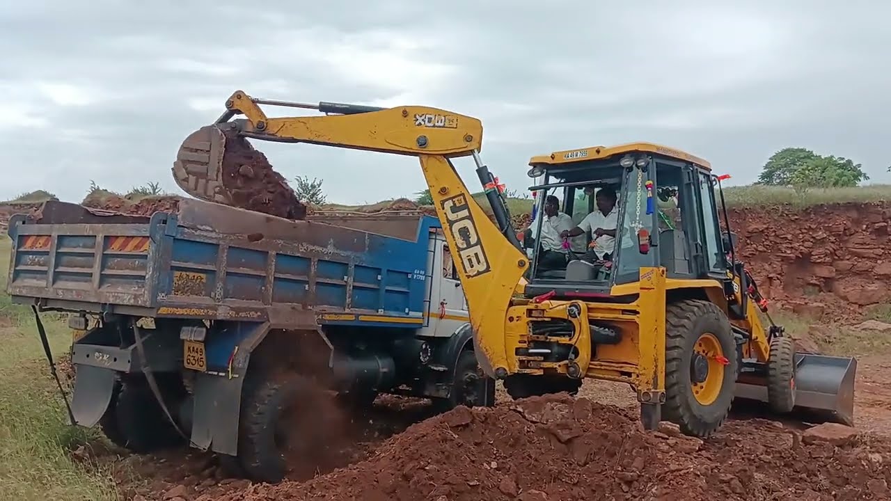 JCB 3DX tipper  loading #JCB #3DX #JCBvideo #constructionequipment 