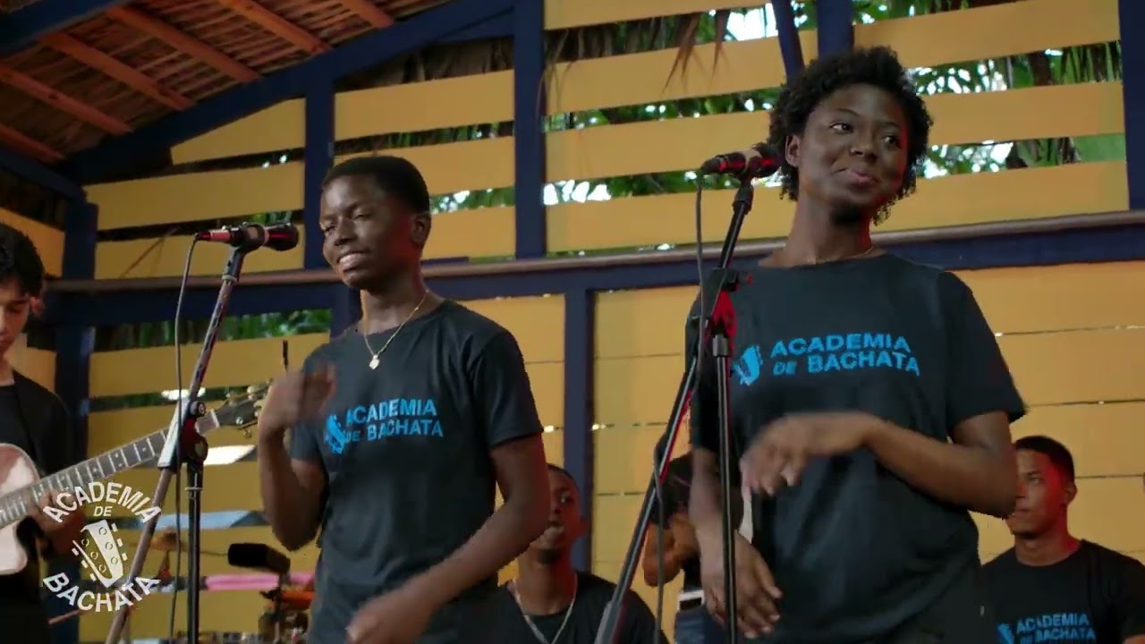 Amor a medio tiempo Yoskar Sarante Bachata Academy - Live