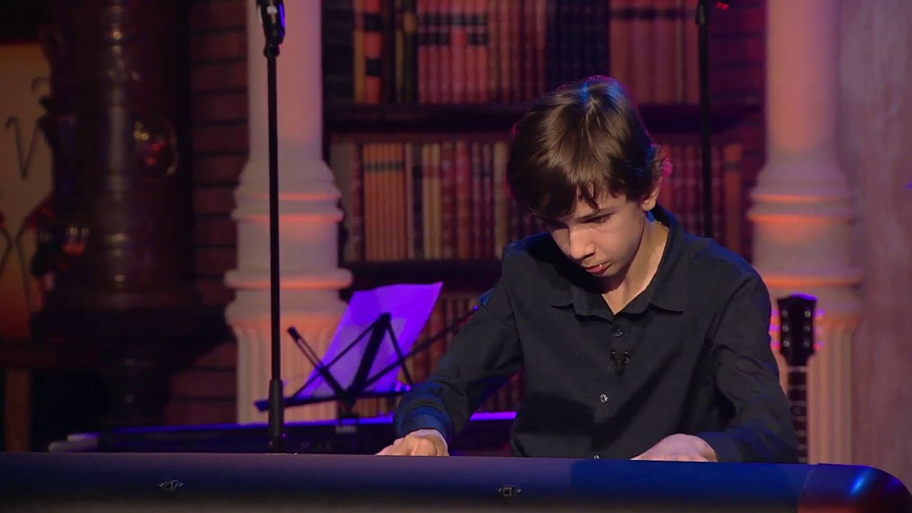 Malý slovenský Beethoven - klavírny virtuóz Martin Chudada v Neskoro Večer