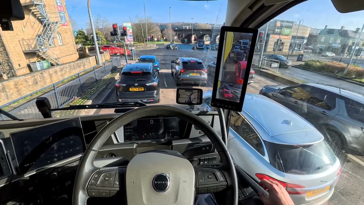ASMR 🇬🇧 POV Truck Driving 2026 Volvo | Huddersfield Town
