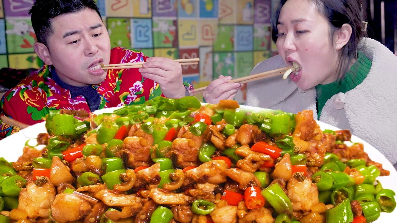 【超小厨】10斤公鸡3斤辣椒，杨家山麻辣鸡麻麻辣辣，丈母娘：我的最爱能干三碗饭！