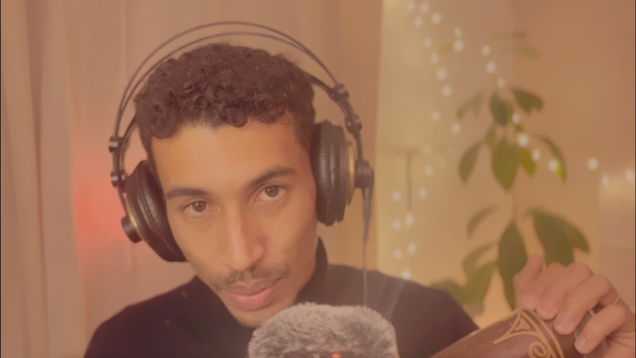 ASMR | Écoute attentivement… Je te susurre des mots doux pour t’endormir