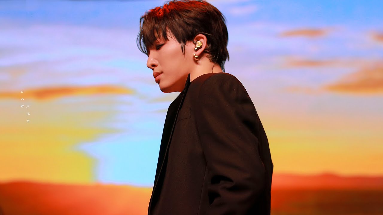 ONEUS BLOOD MOON IN LOUISVILLE A Song Written Easily CAM 원어스 서호 쉽게쓰여진노래 220226
