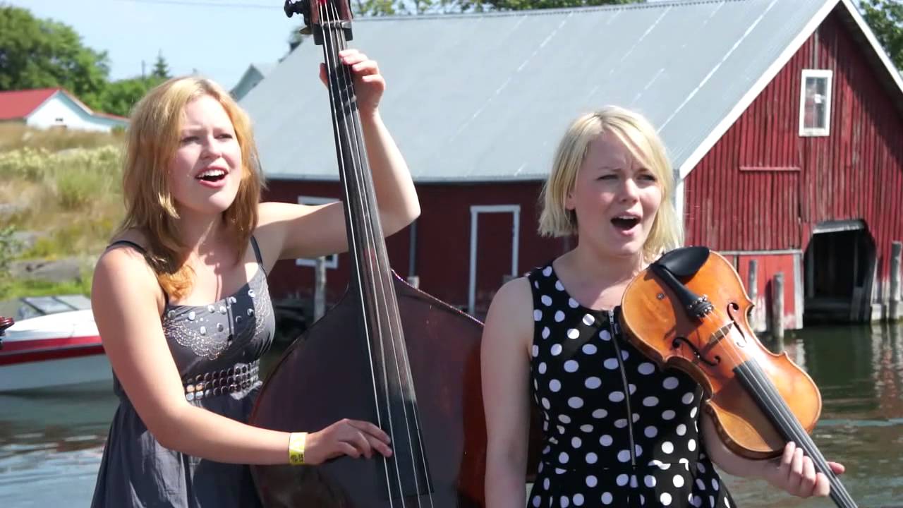 The PeeGees - Linje 5 (Island In The Sun 2013)