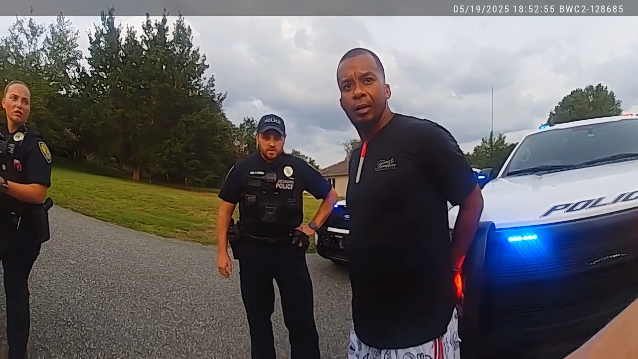 Man Pulls Gun on Repo Man Trying to Repossess His Girlfriend's Car