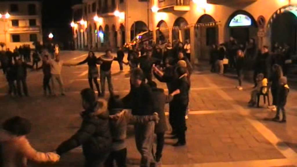 Calabritto 1°Novembre 2015. La quadriglia batticulo.