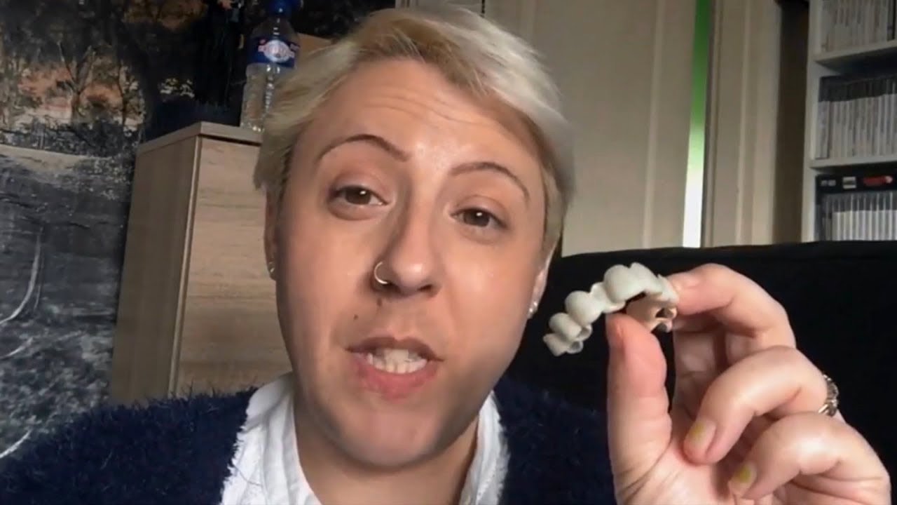 Клиент Instasmile получает британский клип на зубных винилах от яркой лаборатории изображений!