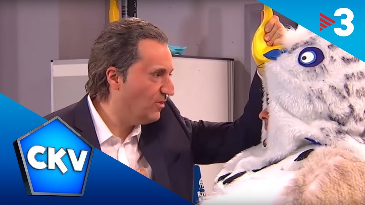 Pedrerol ensenya al becari com suplantar