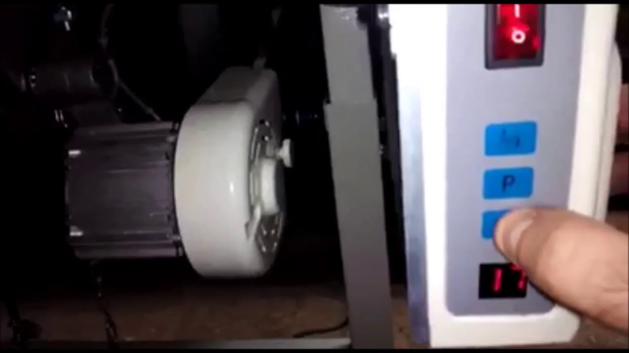 MÁQUINA DE COSER DE TRIPLE ARRASTRE CON MOTOR SERVO Y REDUCTORA CB3200